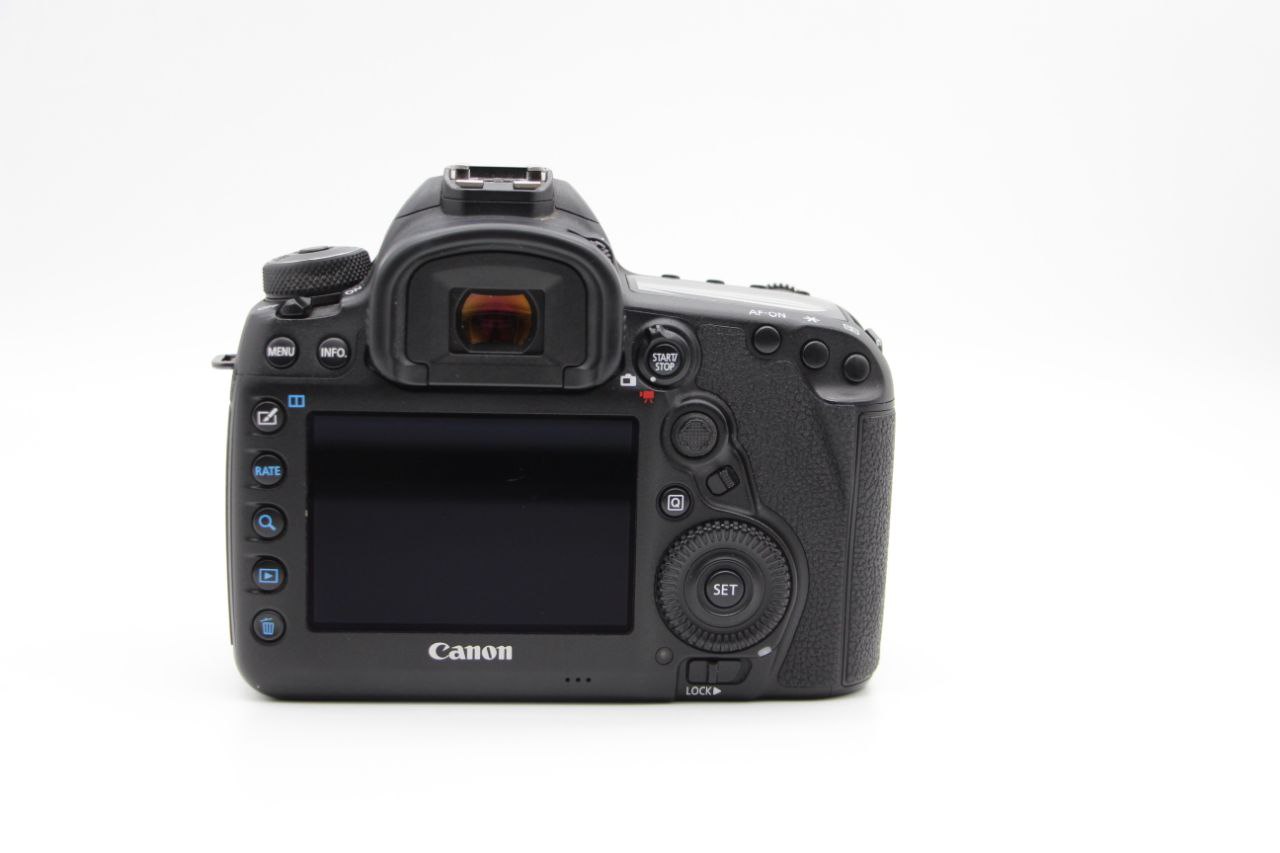 Зеркальный фотоаппарат Canon EOS 5D Mark IV body (cостояние 4-) (б/у)
