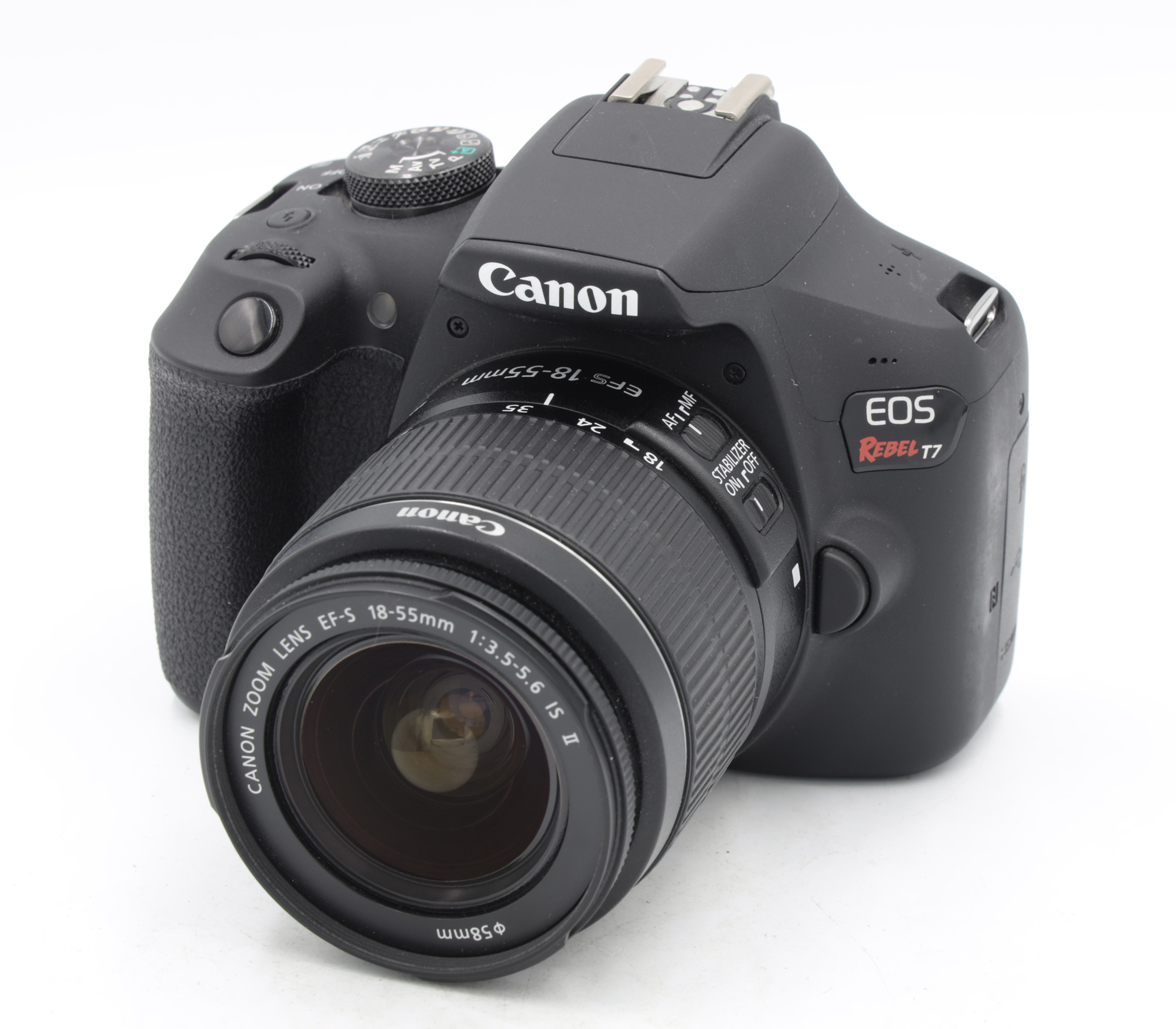 Зеркальный фотоаппарат Canon EOS Rebel T7 kit EF-S 18-55mm IS II (состояние 5-) (б/у)