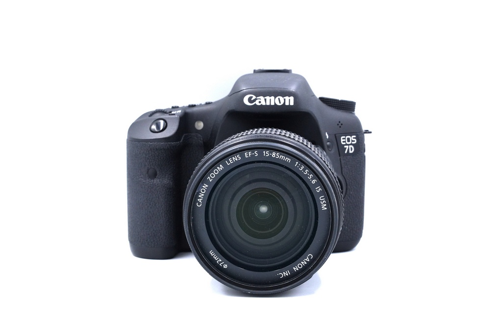 Зеркальный фотоаппарат Canon EOS 7D Kit EF-S 15-85mm IS USM (состояние 5) (б/у)