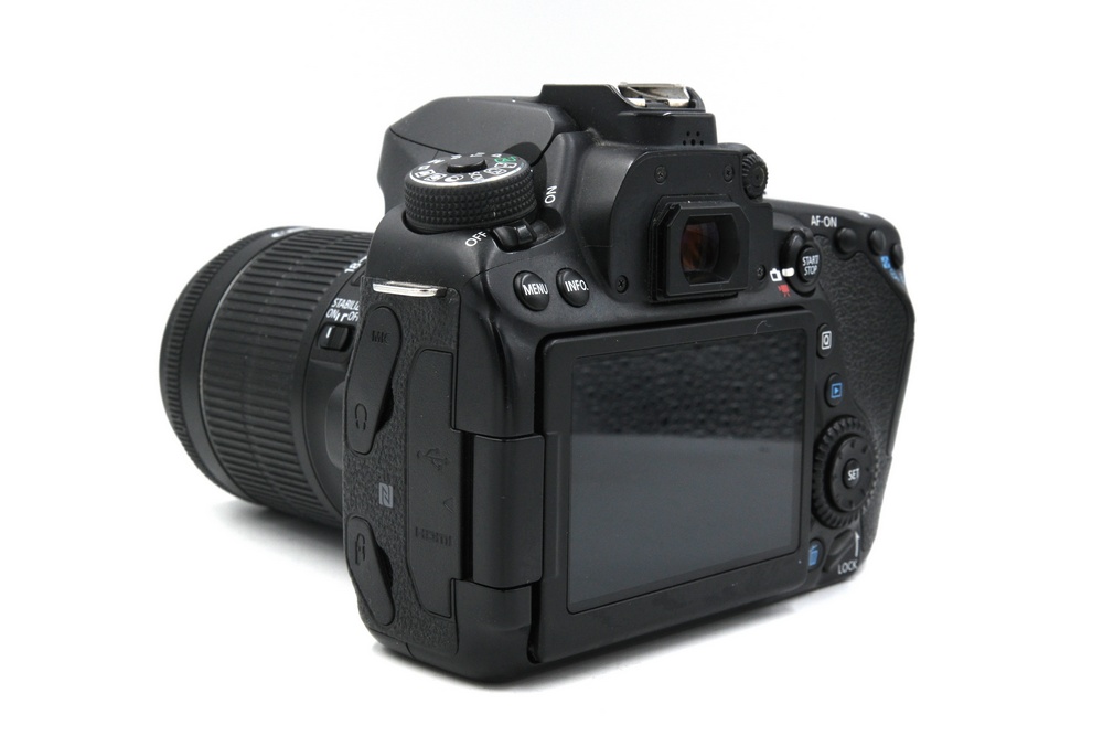 Зеркальный фотоаппарат Canon EOS 80D Kit EF-S 18-55mm IS STM (состояние 5-) (б/у)