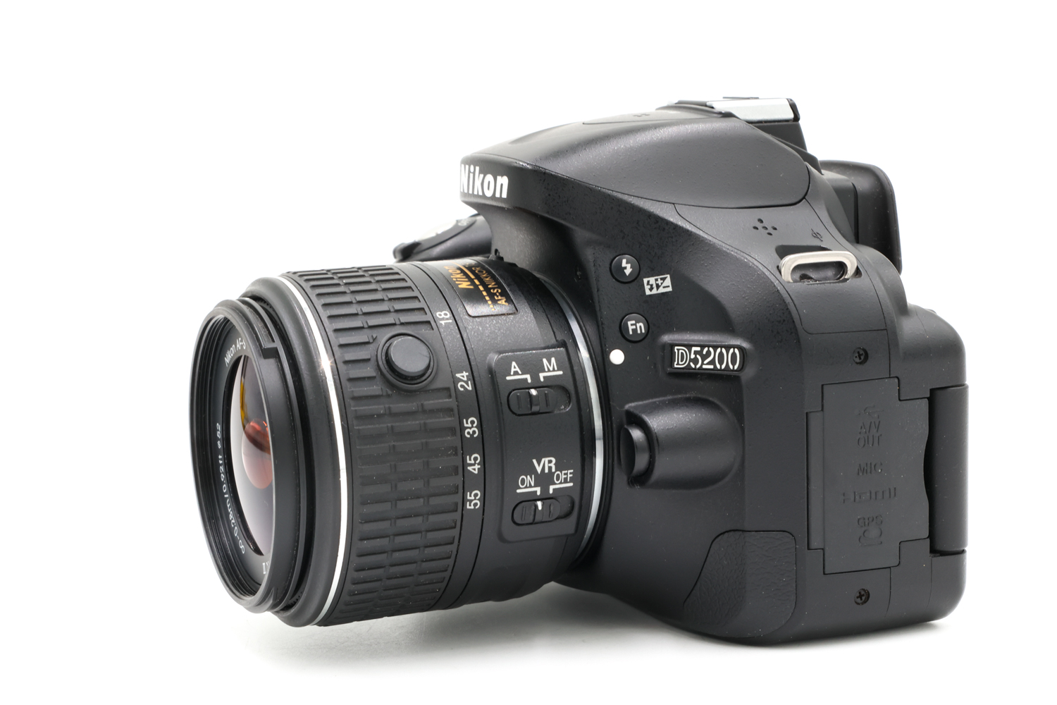 Зеркальный фотоаппарат Nikon D5200 Kit AF-S 18-55mm VR II (состояние 5) (б/у)