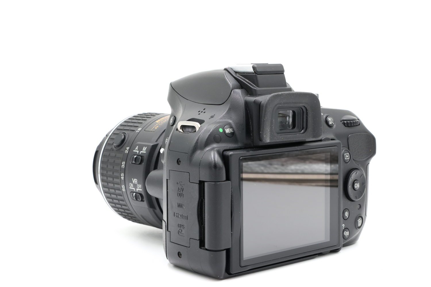 Зеркальный фотоаппарат Nikon D5200 Kit AF-S 18-55mm VR II (состояние 5) (б/у)
