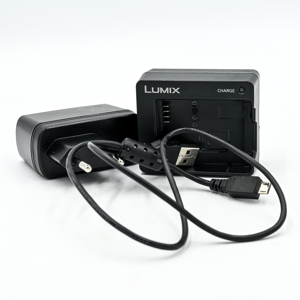 Зарядное устройство Panasonic DMW-BTC13E для DMW-BLF19E (состояние 5) (б/у)