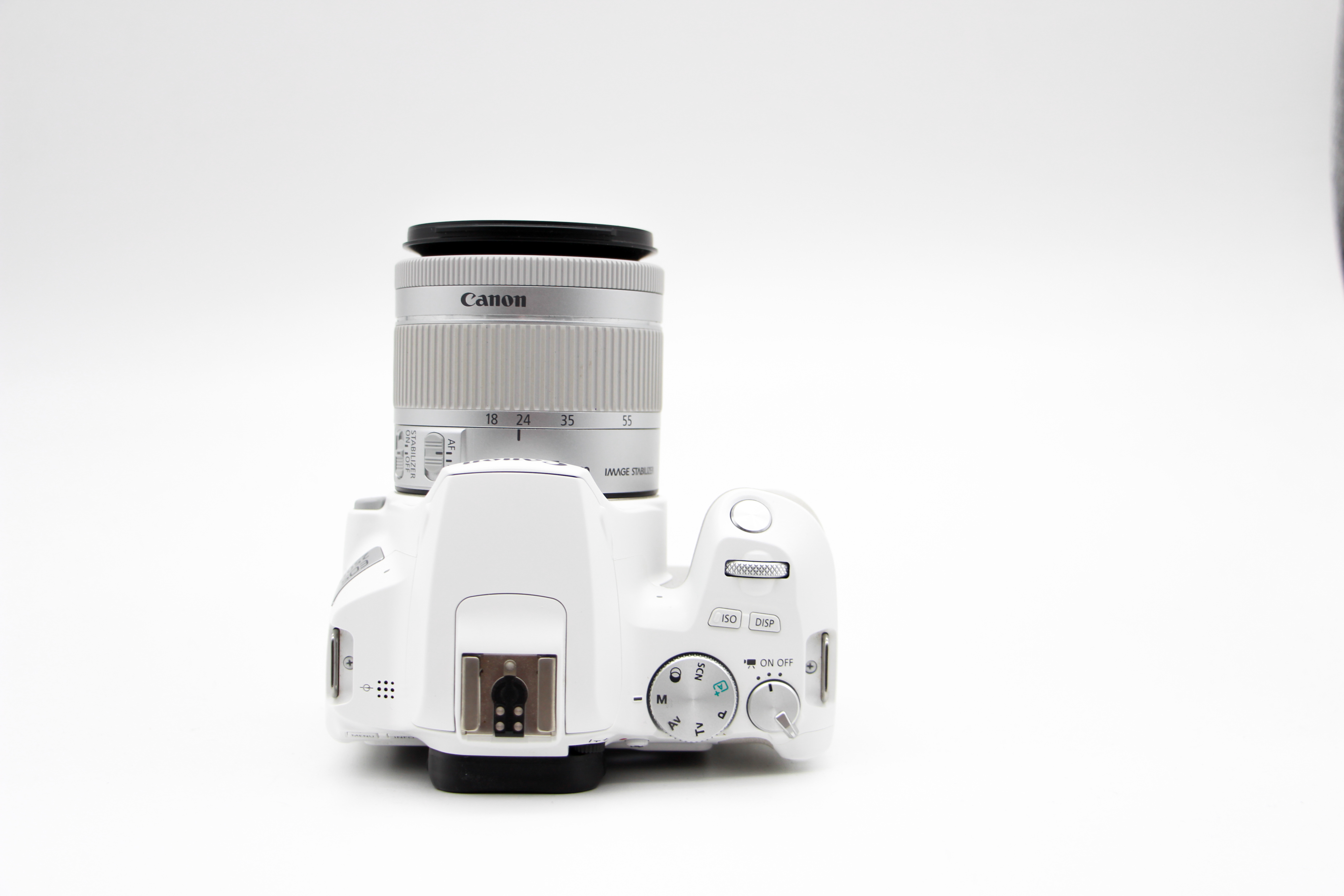 Зеркальный фотоаппарат Canon EOS 250D Kit 18-55mm f/4-5.6 IS STM White (состояние 5) (б/у)