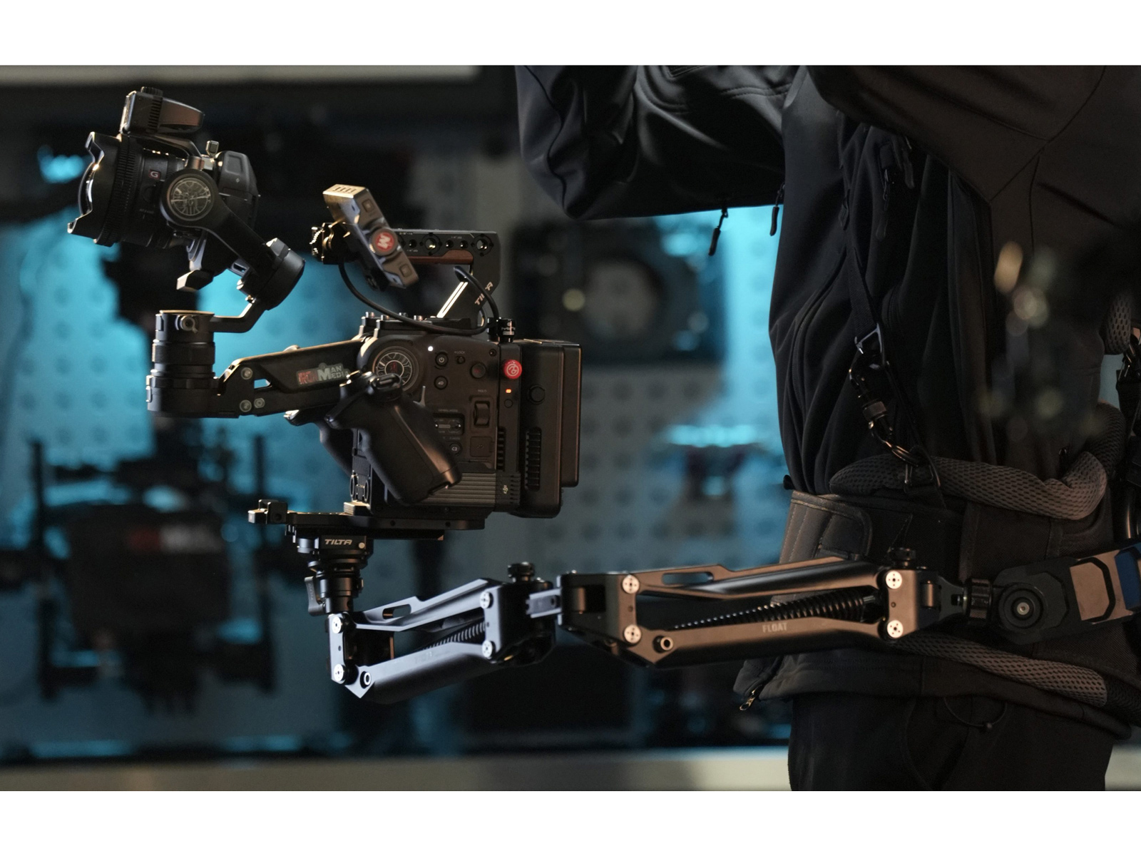 Система поддержки Tilta Float Handheld Support System