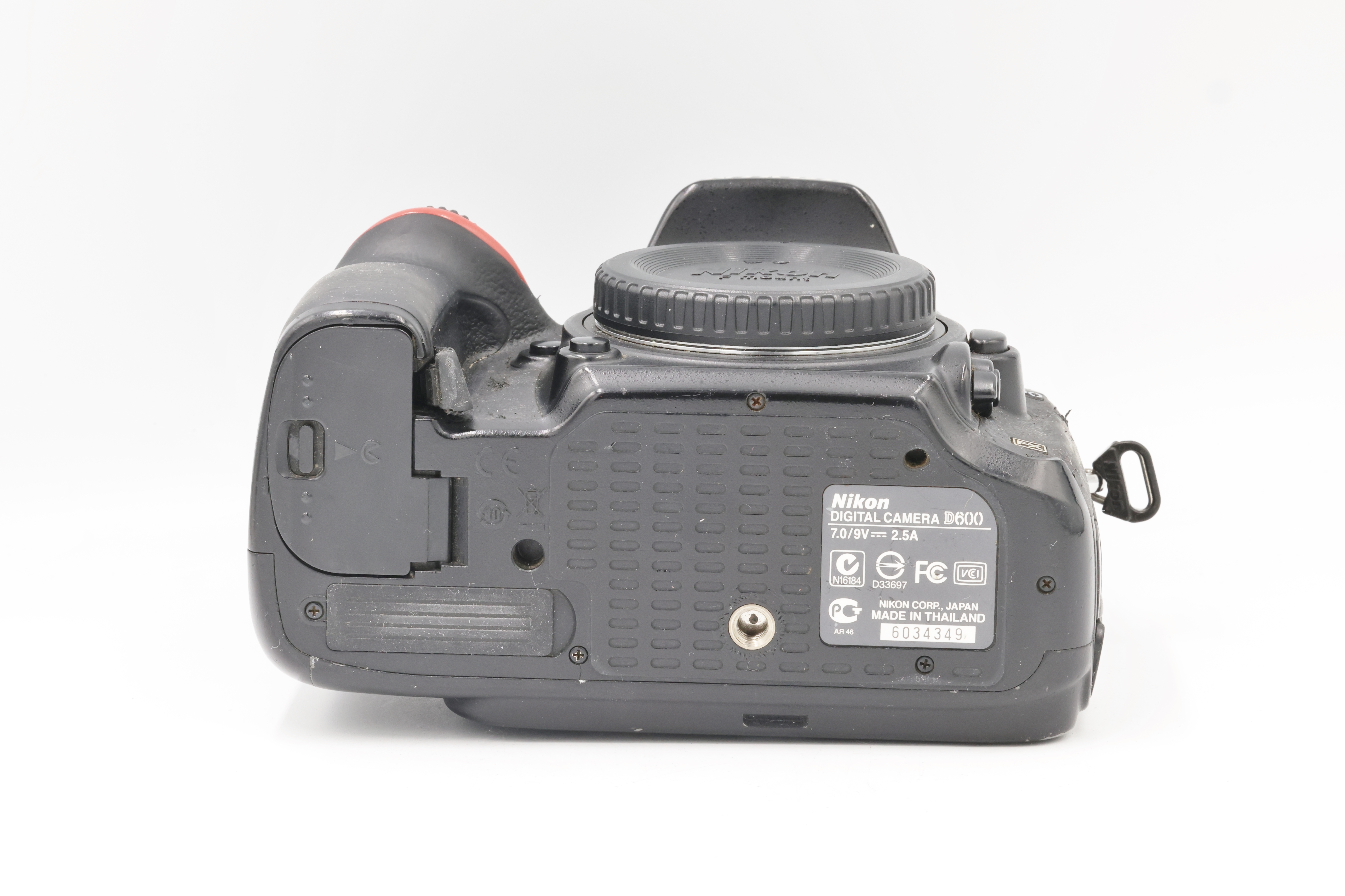 Зеркальный фотоаппарат Nikon D600 Body (состояние 4) (б/у)