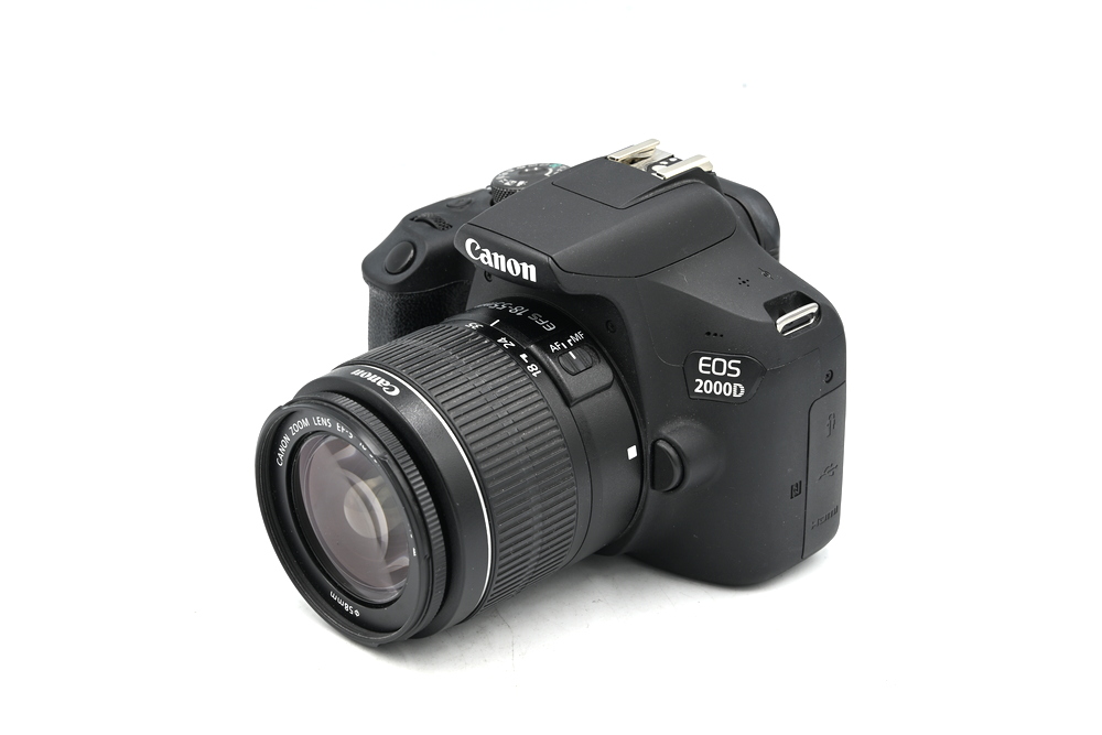 Зеркальный фотоаппарат Canon EOS 2000D Kit EF-S 18-55mm DC (состояние 5-) (б/у)
