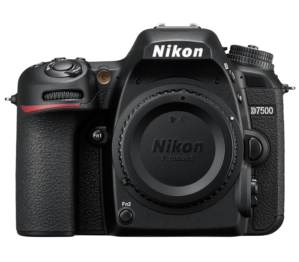 Зеркальный фотоаппарат Nikon D7500 Kit с AF-S 18-140 VR