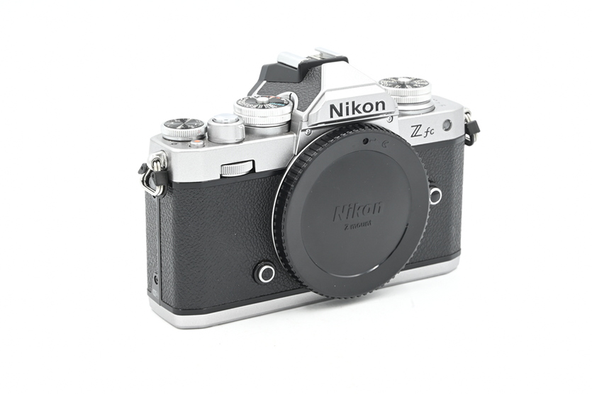 Беззеркальный фотоаппарат Nikon Z fc Body Silver (состояние 5-) (б/у)