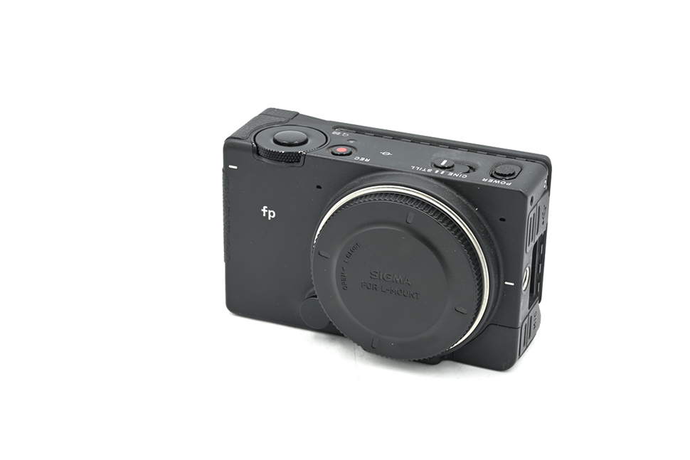 Беззеркальный фотоаппарат Sigma fp Body (состояние 5-) (б/у)