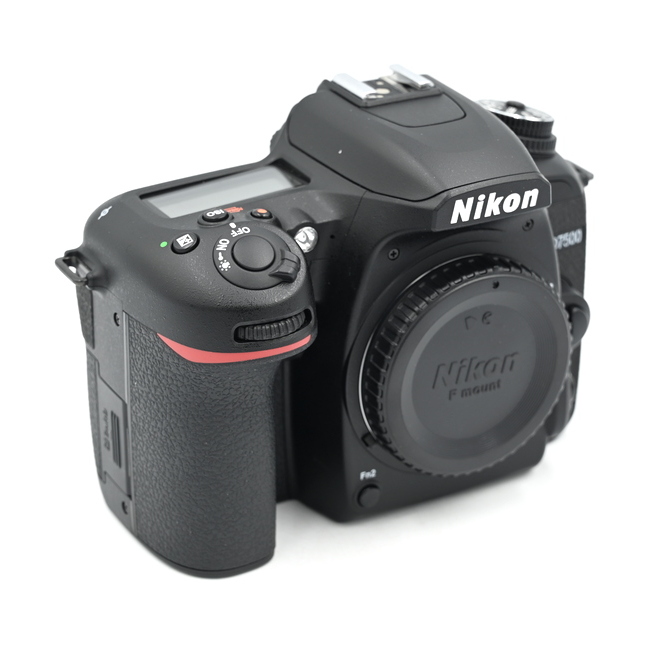Зеркальный фотоаппарат Nikon D7500 Body (состояние 5) (б/у)