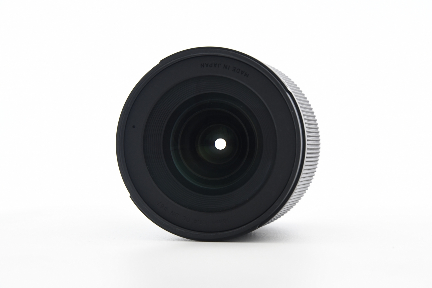 Объектив Sigma 16mm f/1.4 DC DN Fuji X (состояние like new) (б/у)