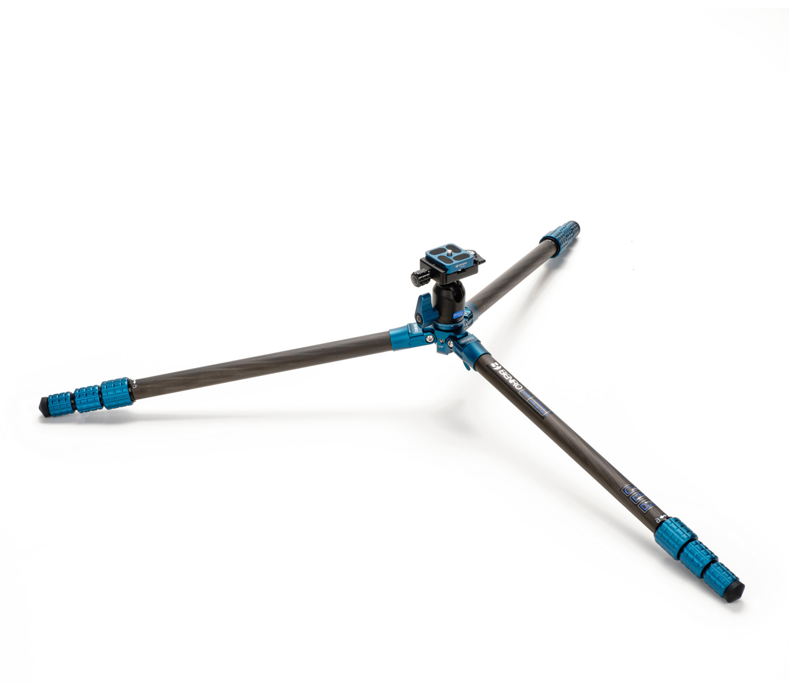 Штатив Benro TSSL08CN00P Super Slim с шаровой головой, карбоновый с цангами