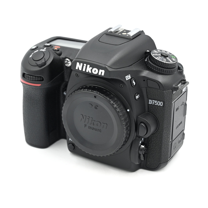 Зеркальный фотоаппарат Nikon D7500 Body (состояние 5) (б/у)