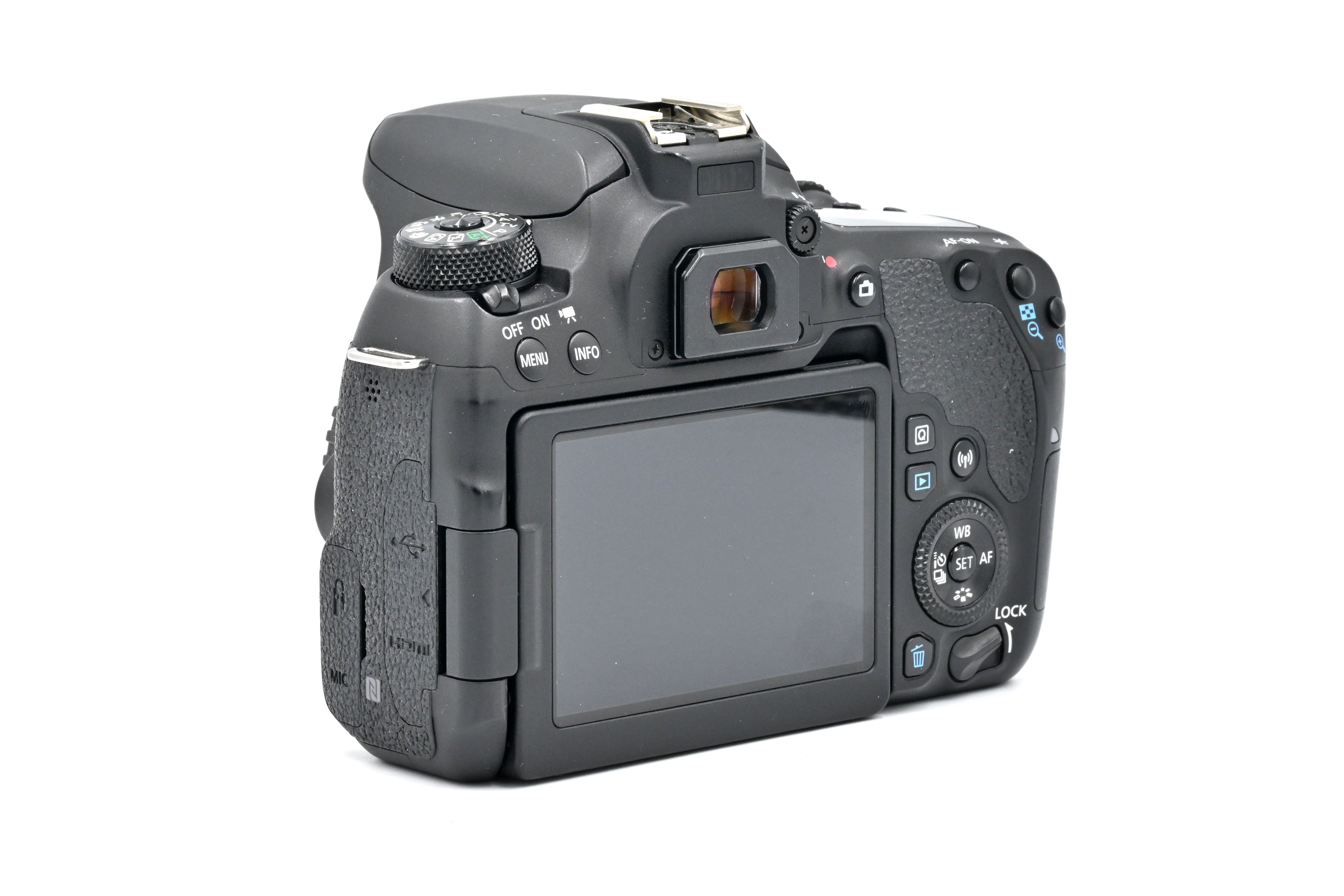 Зеркальный фотоаппарат Canon EOS 77D body (состояние 5-) (б/у)