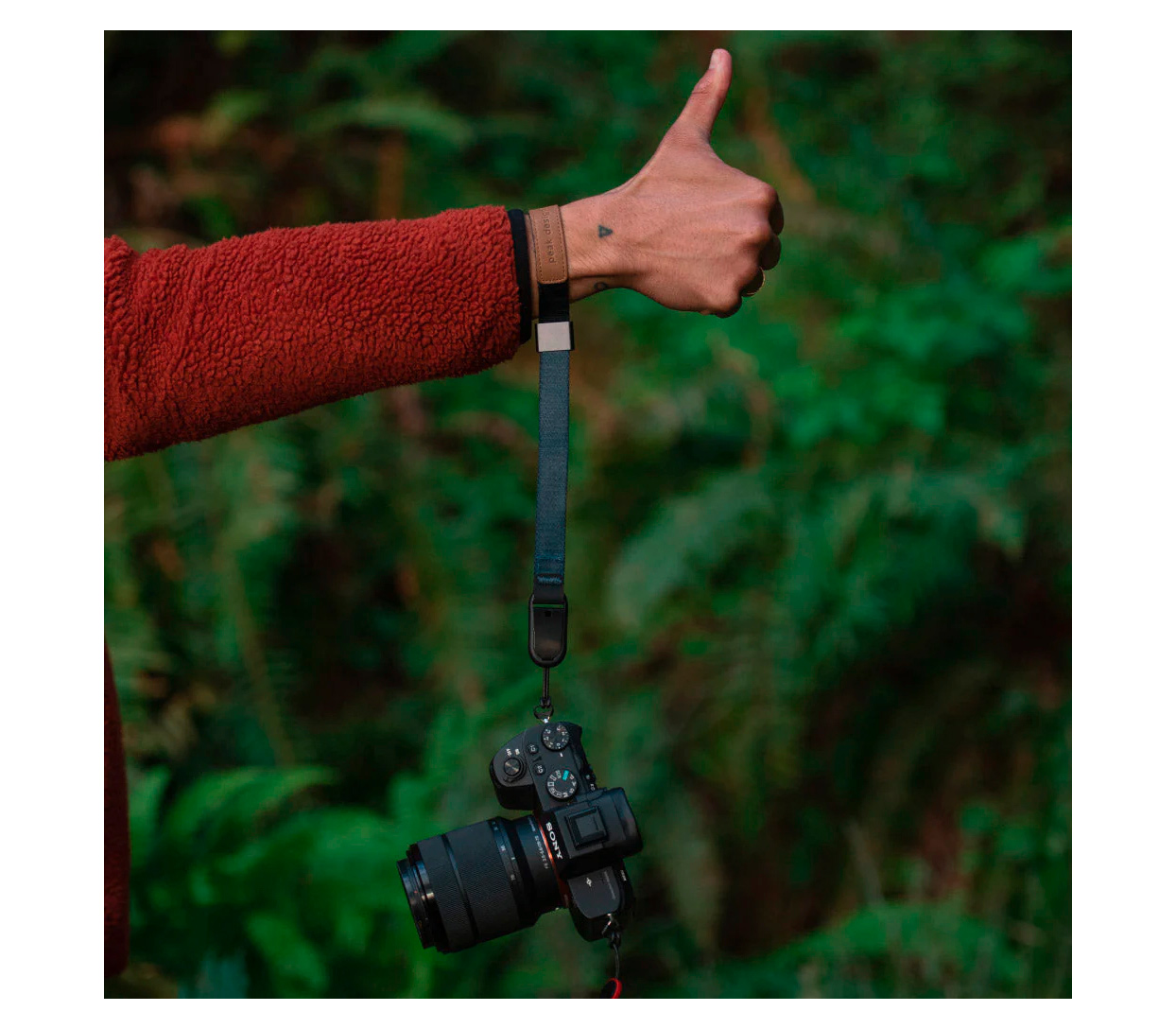 Ремень на запястье Peak Design Cuff, темно-синий (Midnight)