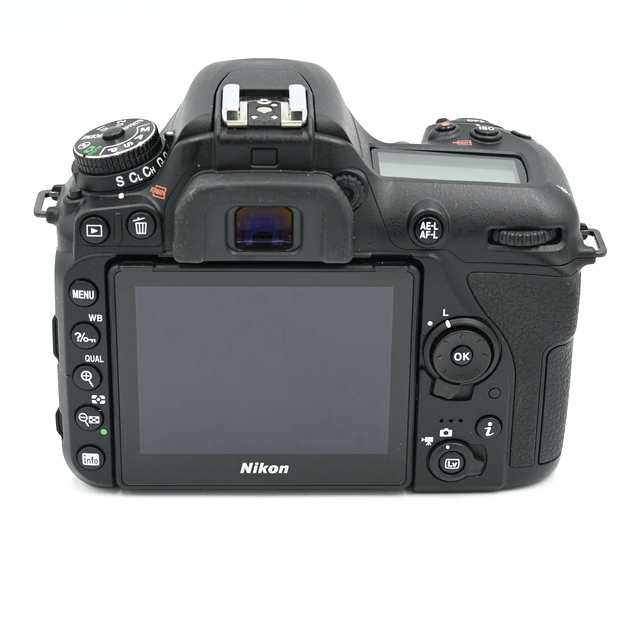 Зеркальный фотоаппарат Nikon D7500 Body (состояние 5) (б/у)