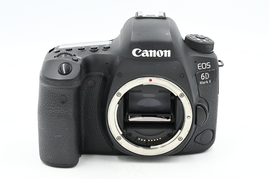 Зеркальный фотоаппарат Canon EOS 6D Mark II body (состояние 5-) (б/у)