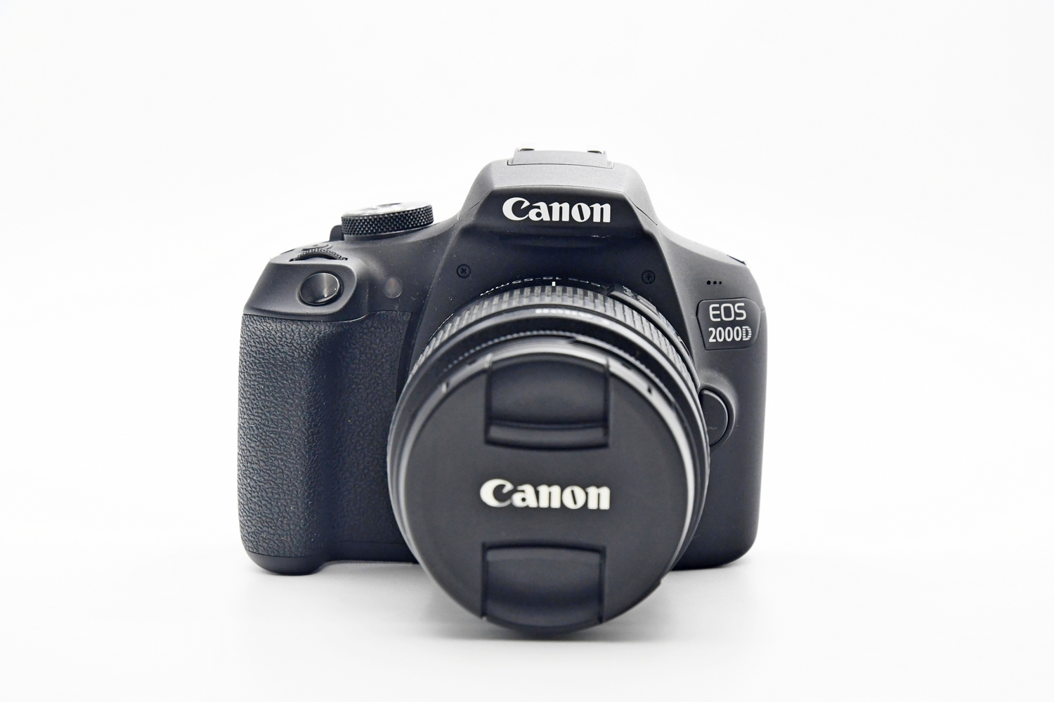 Зеркальный фотоаппарат Canon EOS 2000D Kit EF-S 18-55mm IS II (состояние 5-) (б/у)