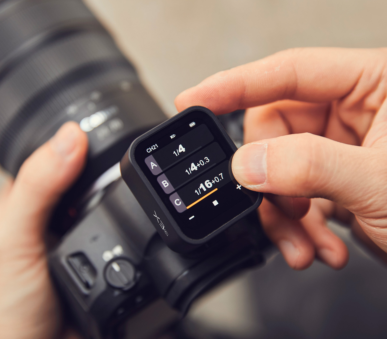 Радиосинхронизатор Godox X3-C TTL для Canon