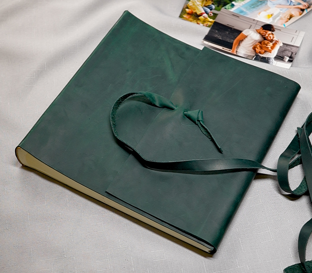 Кожаный фотоальбом Florentia 30х30 см, 100 страниц "Capriolo" зелёный