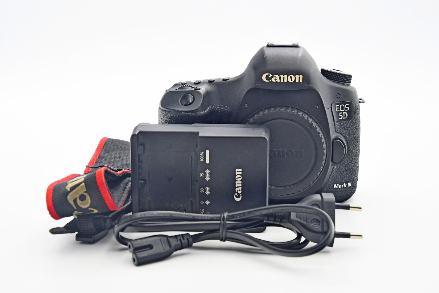 Зеркальный фотоаппарат Canon EOS 5D Mark III Body (состояние 4-) (б/у)