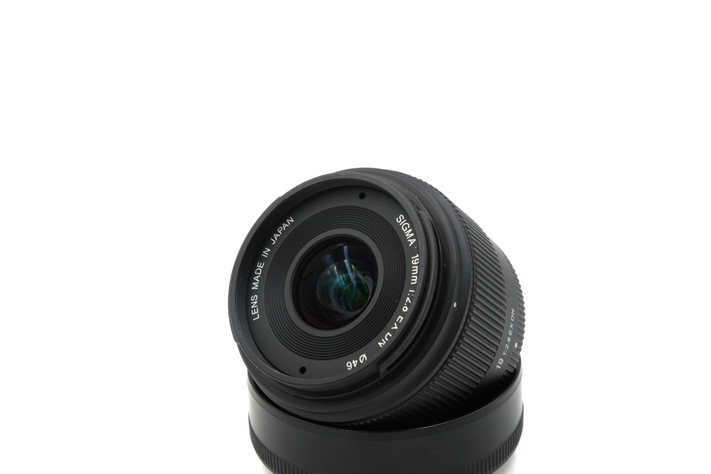 Объектив Sigma 19mm f/2.8 EX DN Micro 4/3, черный (состояние 5-) (б/у)