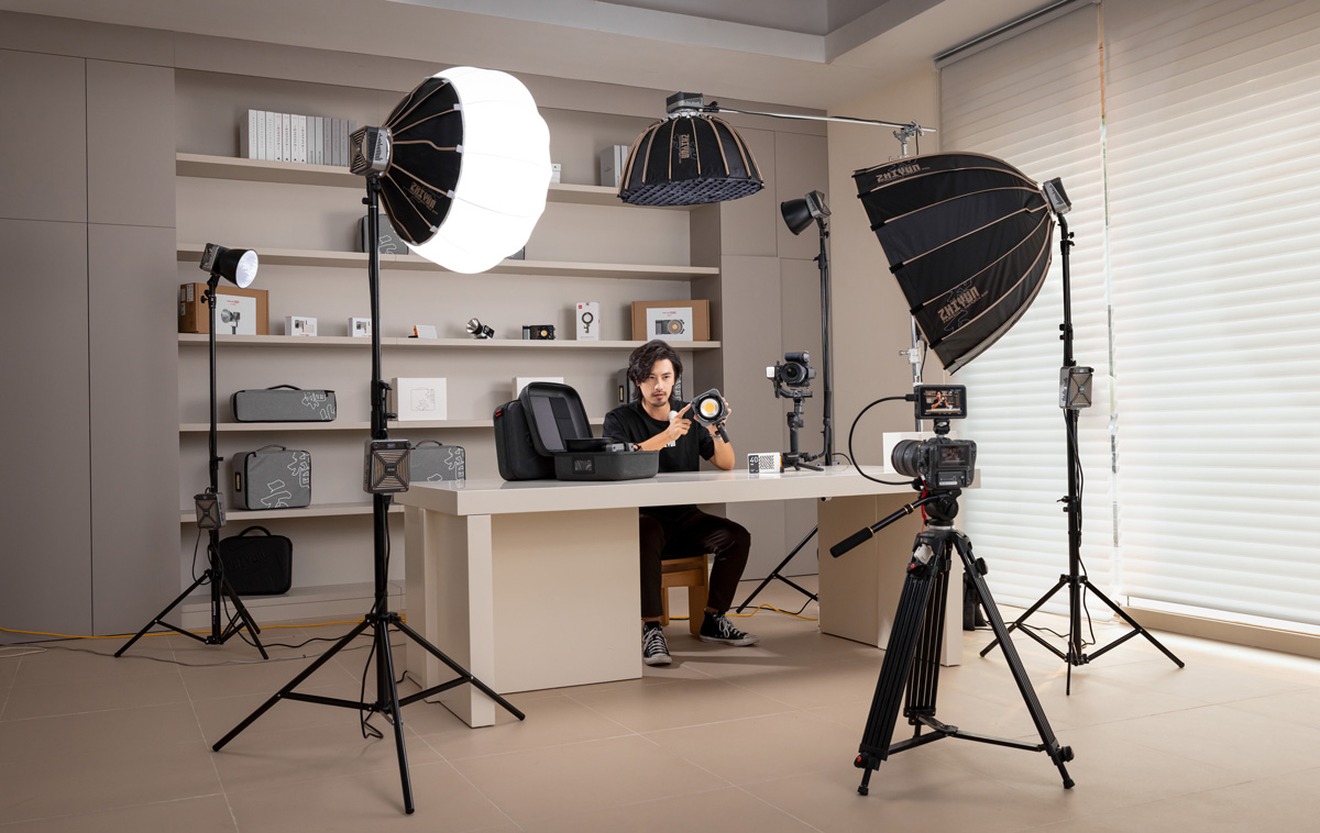 Осветитель Zhiyun Molus G200, светодиодный, 200/300 Вт, 2700-6500К