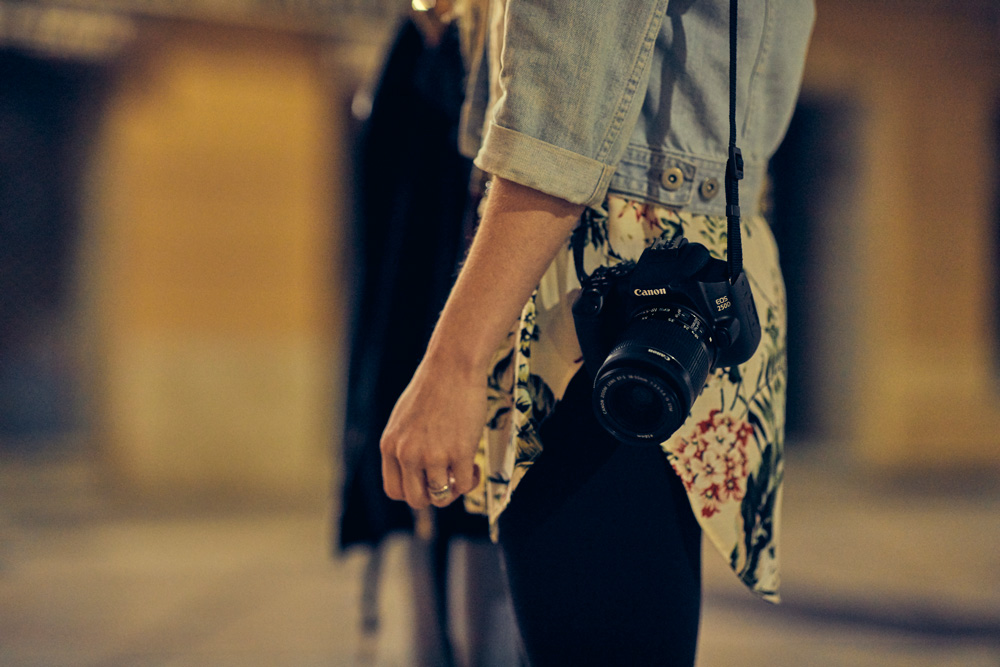 Зеркальный фотоаппарат Canon EOS 250D Kit 18-55mm DC III, черный