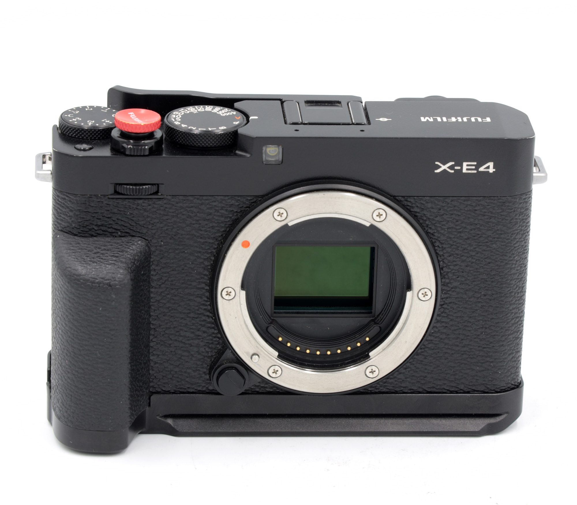Беззеркальный фотоаппарат Fujifilm X-E4 Acc Kit MHG-XE4/TR-XE4 черный (состояние 5-) (б/у)