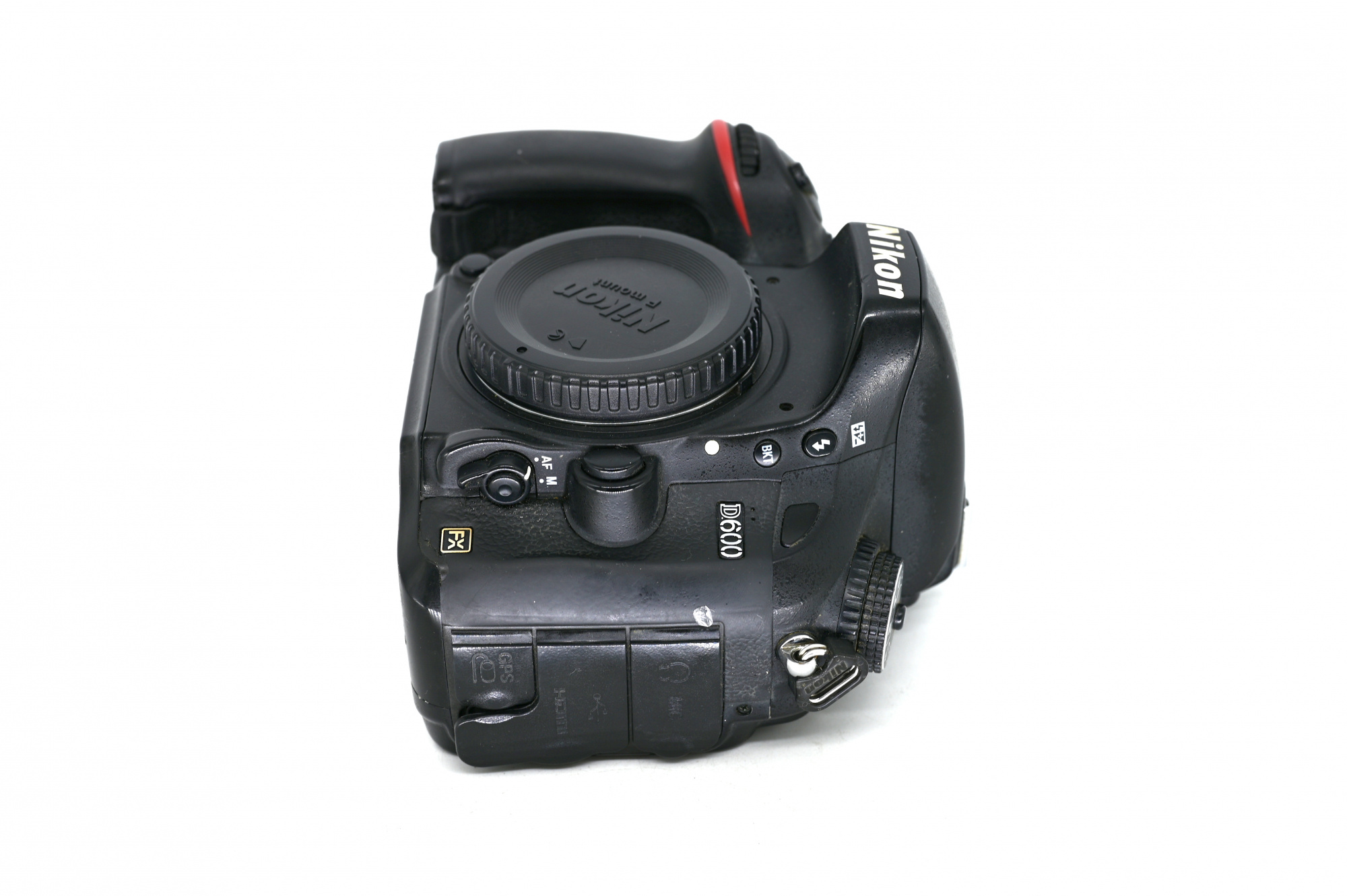 Зеркальный фотоаппарат Nikon D600 Body (состояние 3) (б/у)