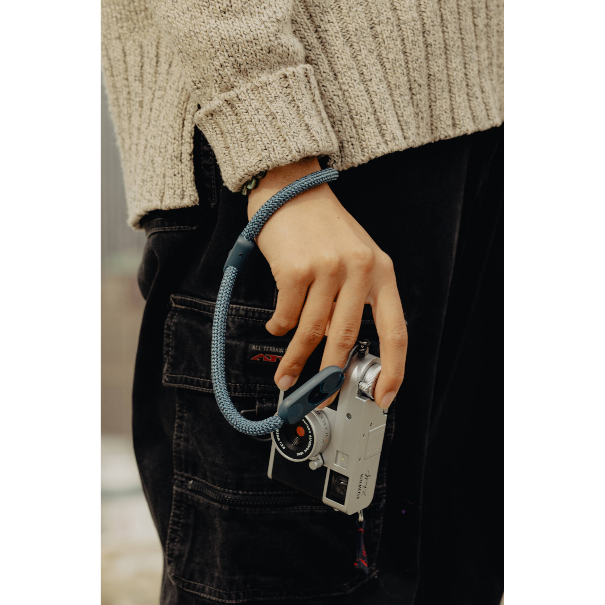 Ремень на запястье Peak Design Cuff Leather Ocean, океанический синий