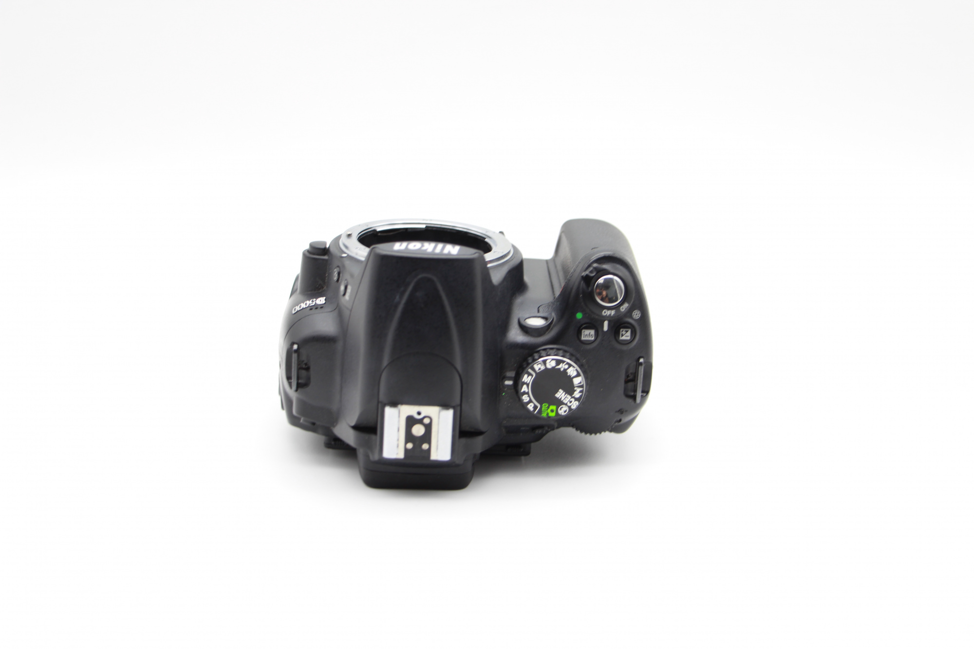 Зеркальный фотоаппарат Nikon D5000 Body (состояние 4) (б/у)
