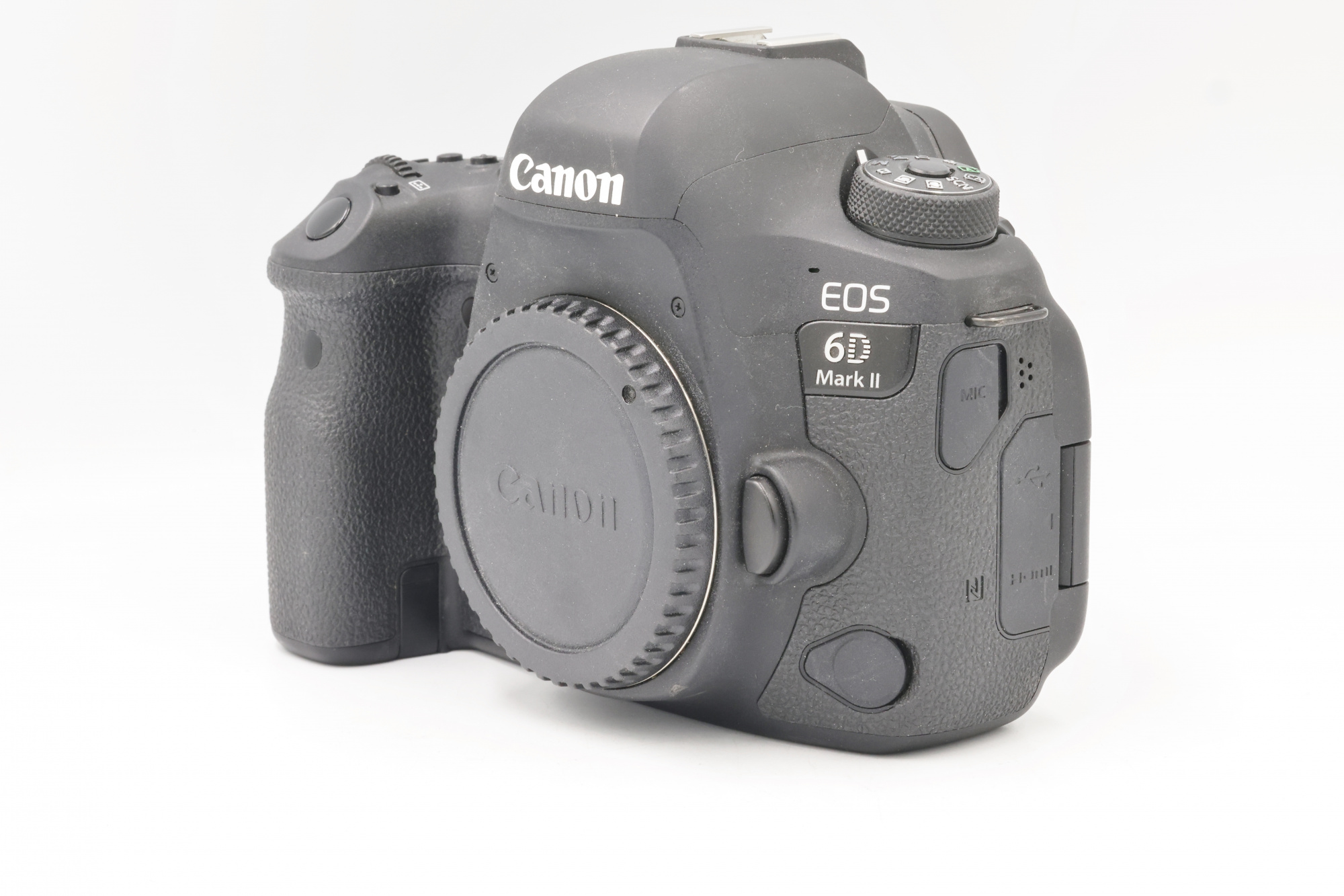 Зеркальный фотоаппарат Canon EOS 6D Mark II Body (состояние 5) (б/у)