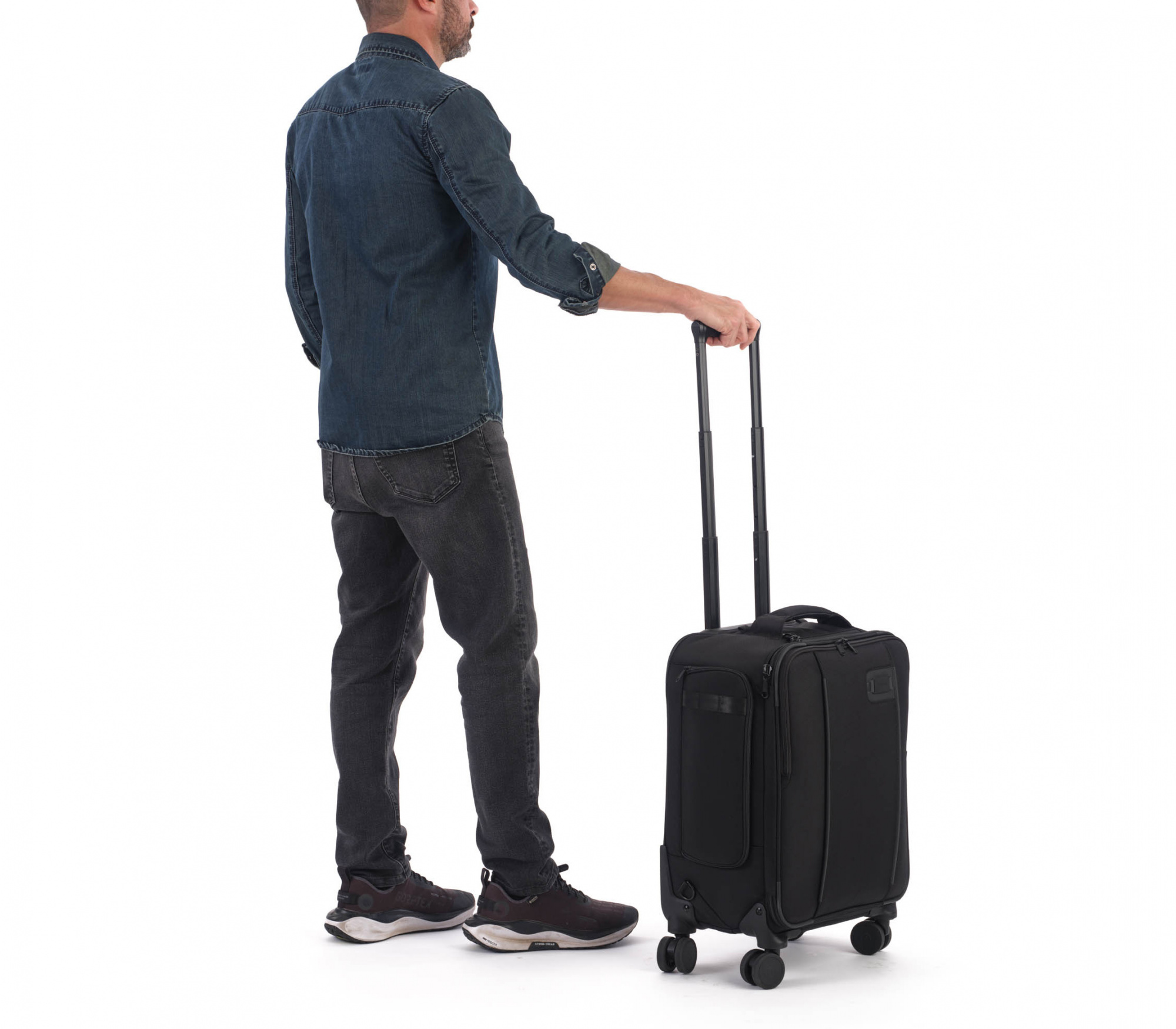 Чемодан на колесах Tenba Roadie v2 Spinner 21 International