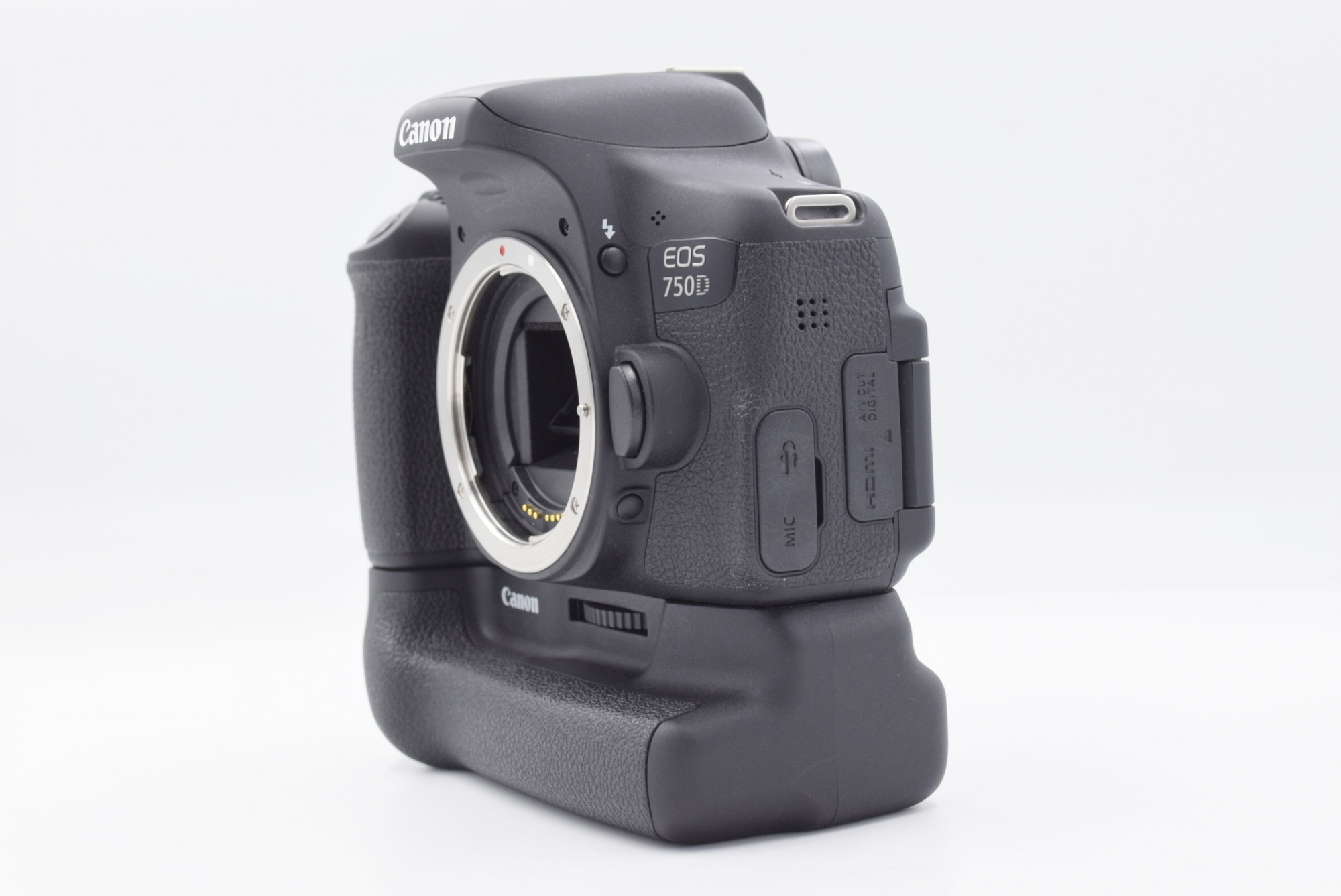 Зеркальный фотоаппарат Canon EOS 750D body (состояние 5-) (б/у)