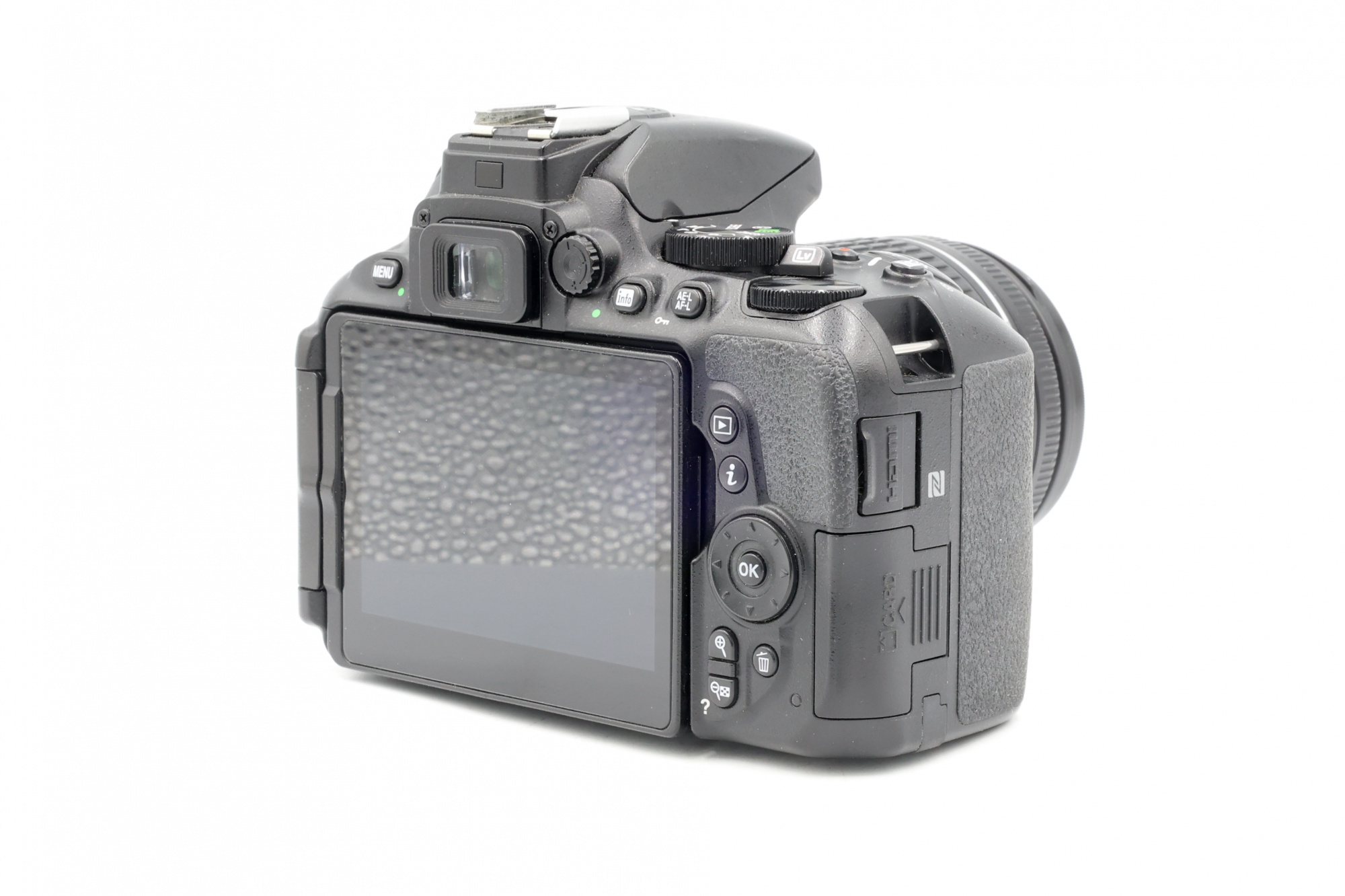 Зеркальный фотоаппарат Nikon D5600 Kit 18-55mm f/3.5-5.6 AF-P VR (состояние 5-) (б/у)