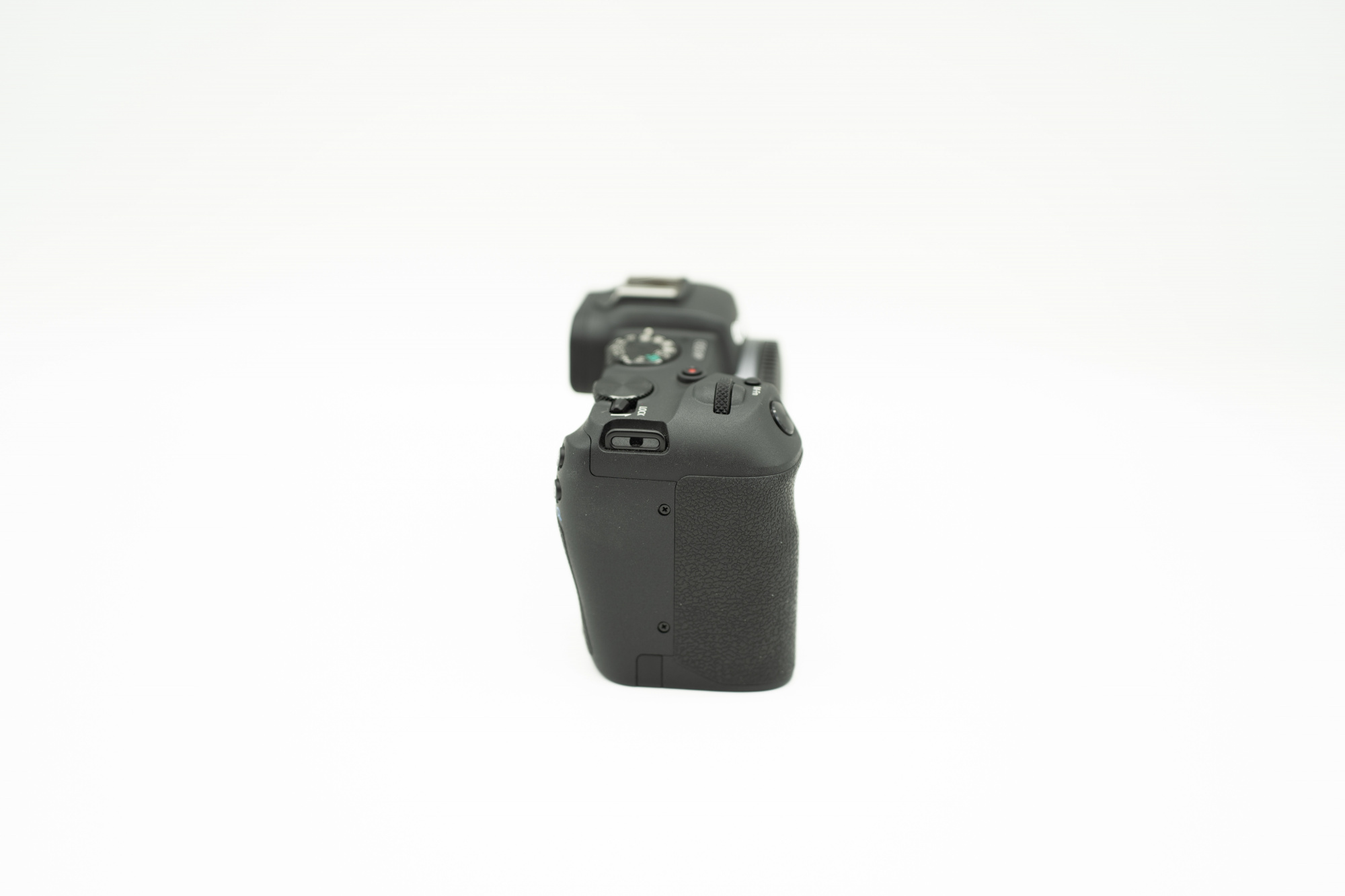 Беззеркальный фотоаппарат Canon EOS RP Body (состояние 5) (б/у)