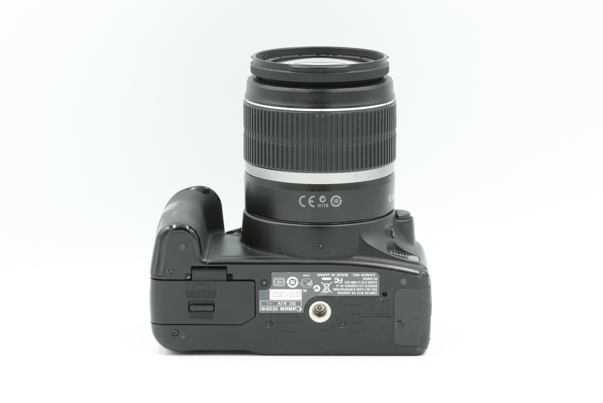 Зеркальный фотоаппарат Canon EOS 1000D Kit EF-S 18-55mm f/3.5-5.6 IS (состояние 4) (б/у)