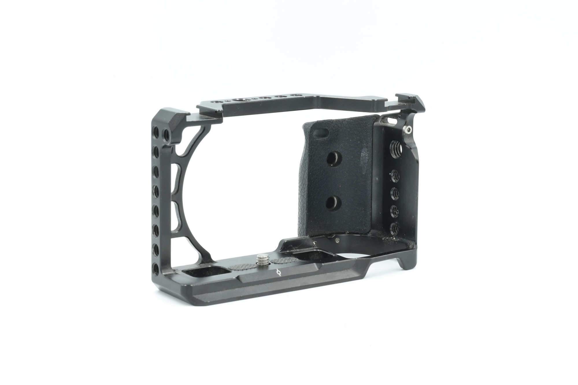 Клетка SmallRig CCS2310 для Sony A6500, A6400, A6300, A6100 (состояние 4) (б/у)
